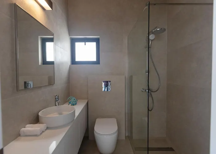 Aqua Pearl Aq01 * Protaras