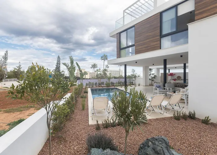 Aqua Pearl Aq01 * Protaras