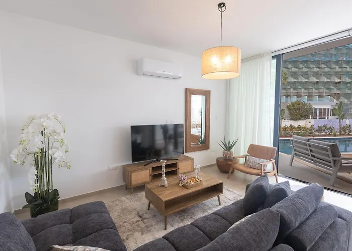 Aqua Pearl Aq01 * Protaras